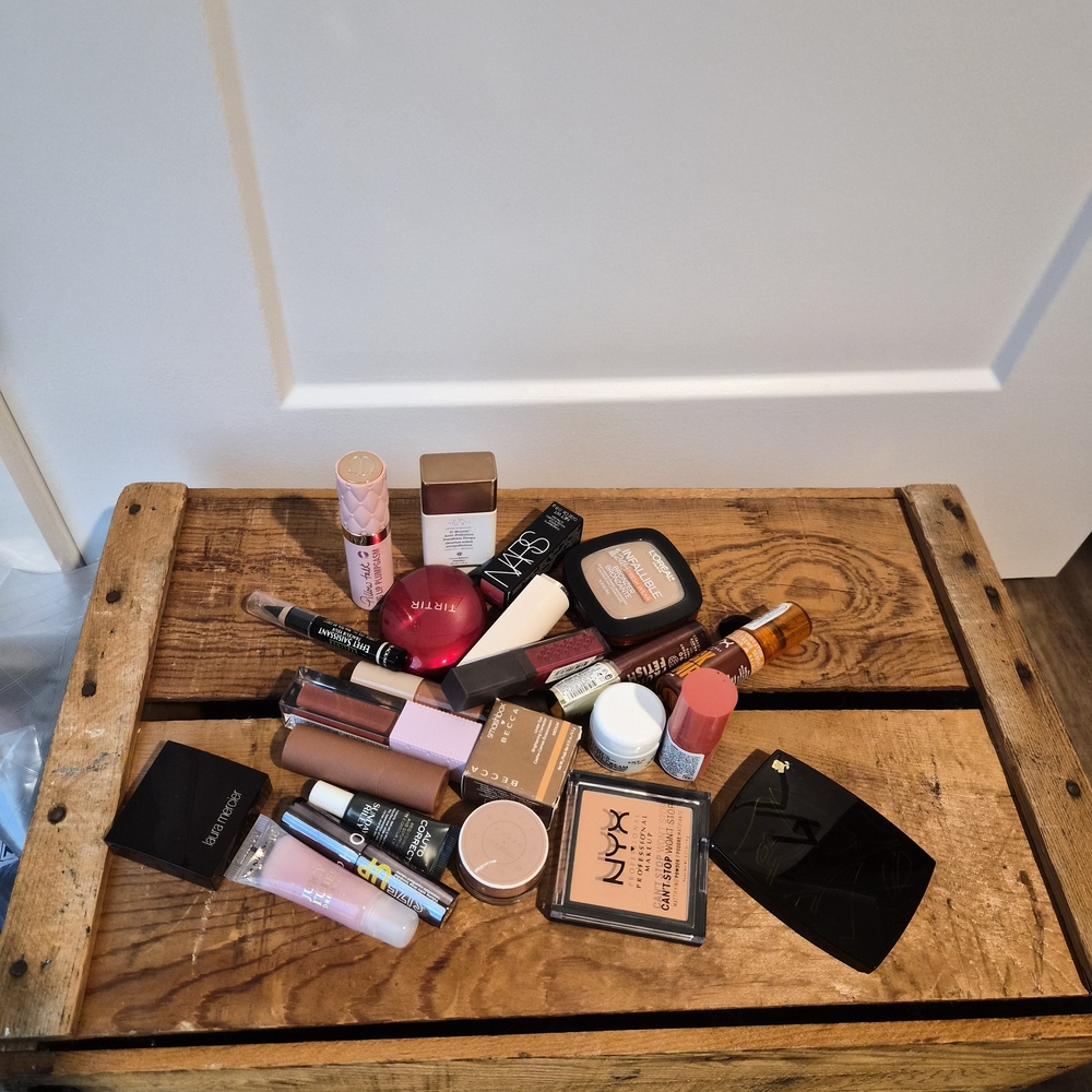 MAKE UP HAUL!!!  - Assorted Shades Charlotte , Rare Beauty Ect